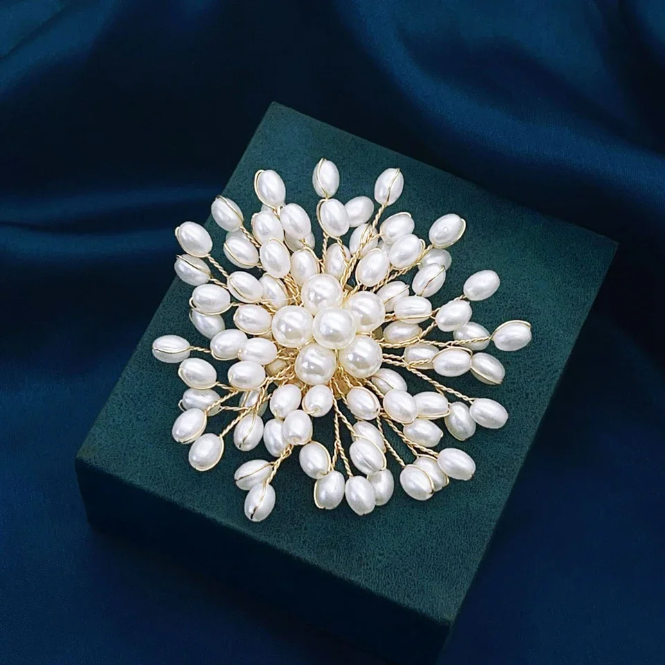 Pearl Woven Flower Brooch For  - Women Fashion Designers บทวิจารณ์และราคา